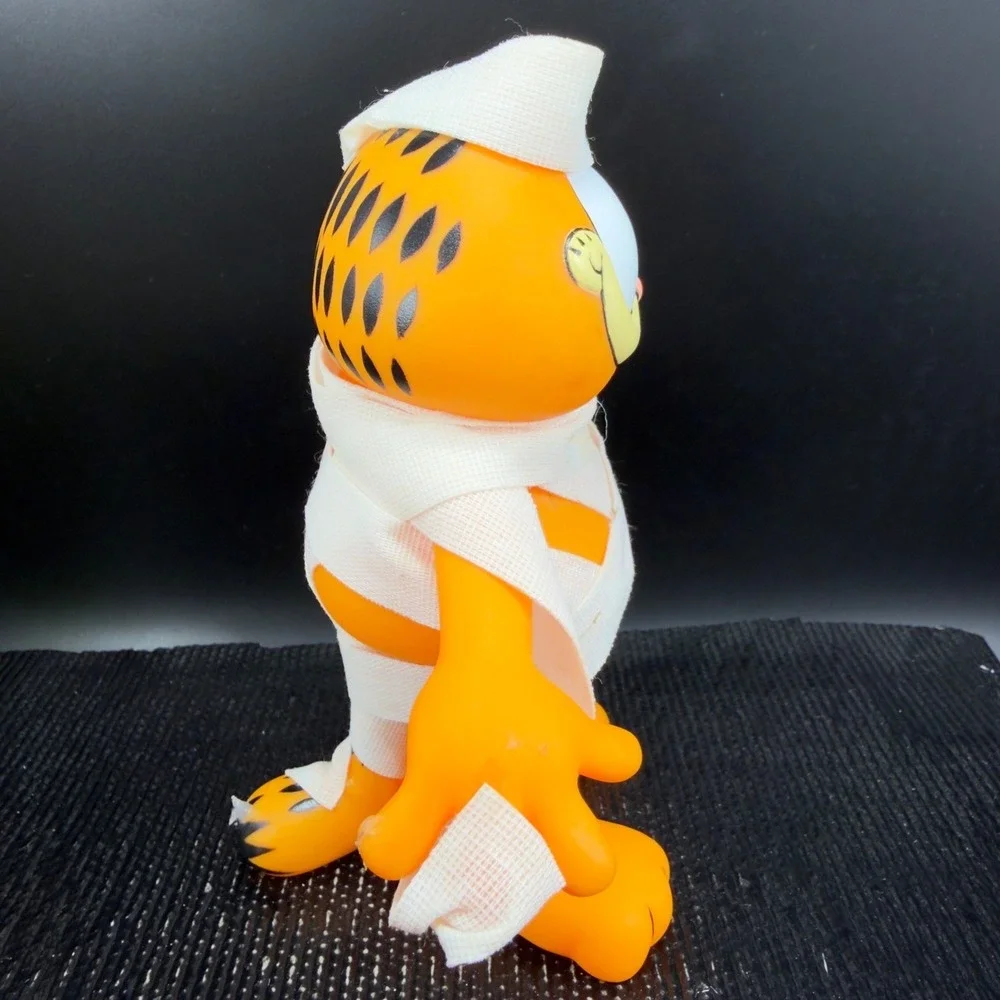 VTG Garfield Mummy Vinyl Figure Enesco 1978 Halloween‎ Collectible Plastic Decor